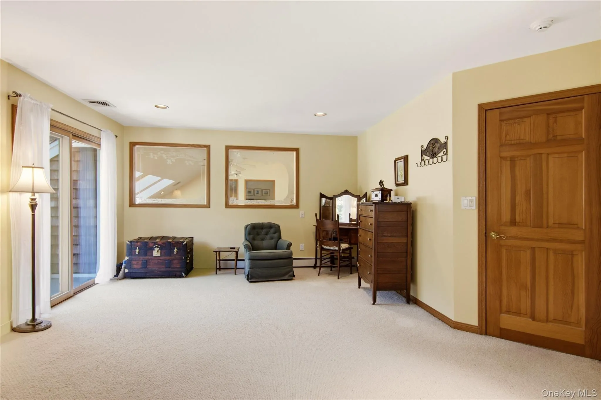 55 Meadow Glen Road, Smithtown, NY, 4 Bedrooms Bedrooms, 12 Rooms Rooms,5 BathroomsBathrooms,Residential,For Rent,Meadow Glen,0,1027958 55 Meadow Glen Road, Smithtown, NY, 4 Bedrooms Bedrooms, 12 Rooms Rooms,5 BathroomsBathrooms,Residential,For Rent,Meadow Glen,0,1027958