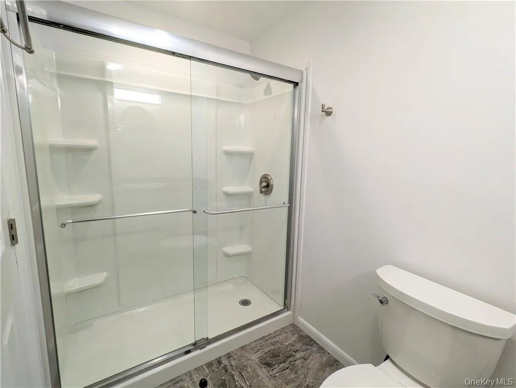 Full bathroom Full bathroom
