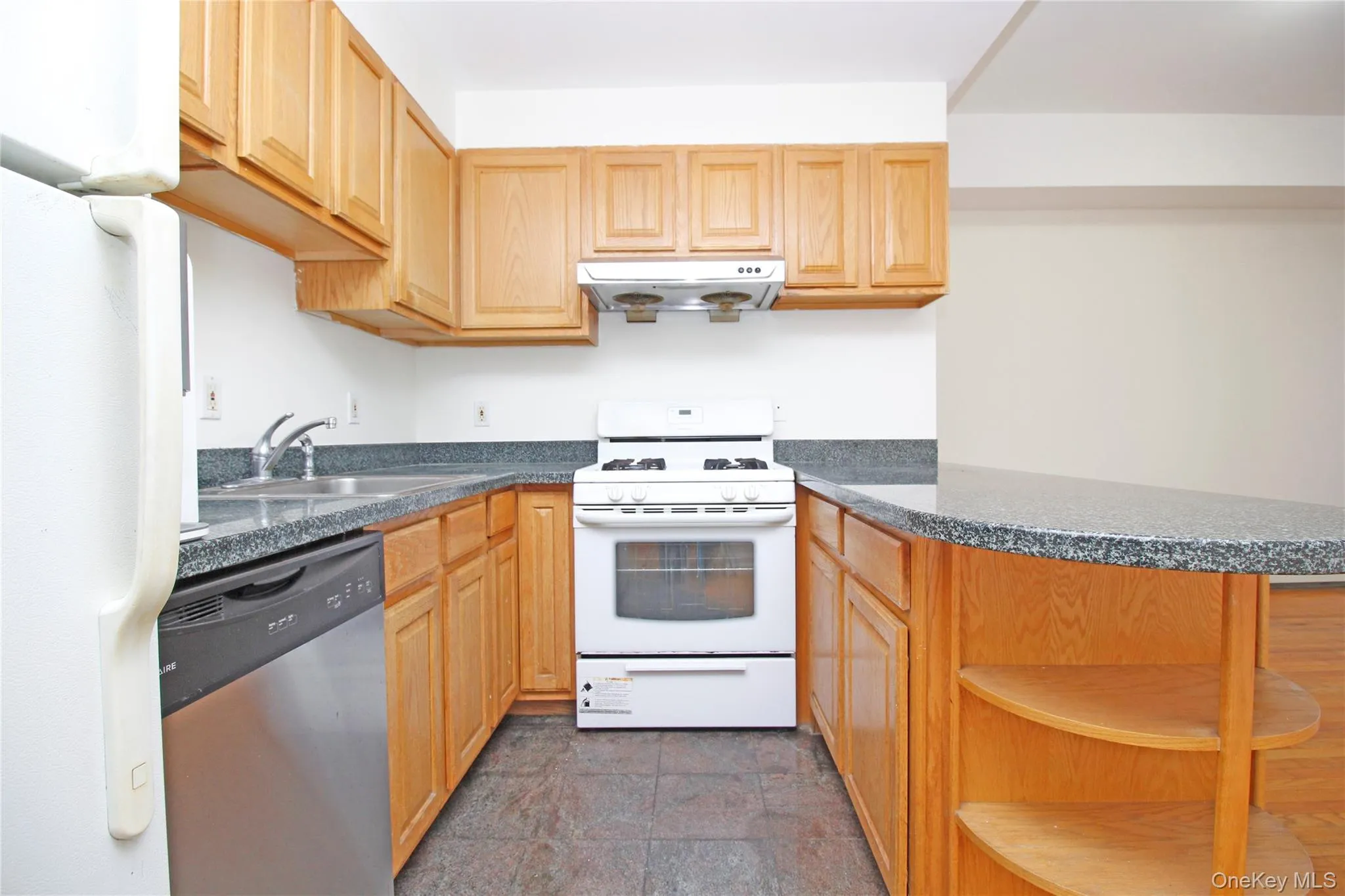 14218 38th Avenue, New York, NY, 2 Bedrooms Bedrooms, 5 Rooms Rooms,2 BathroomsBathrooms,Residential,For Rent,38th,0,1027965 14218 38th Avenue, New York, NY, 2 Bedrooms Bedrooms, 5 Rooms Rooms,2 BathroomsBathrooms,Residential,For Rent,38th,0,1027965