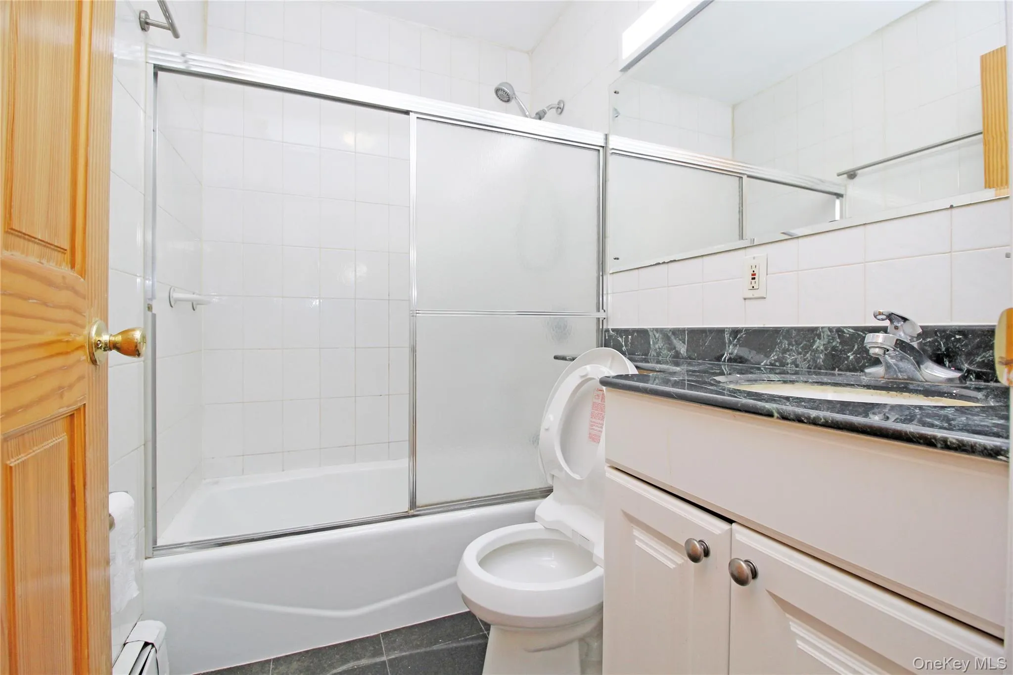 14218 38th Avenue, New York, NY, 2 Bedrooms Bedrooms, 5 Rooms Rooms,2 BathroomsBathrooms,Residential,For Rent,38th,0,1027965 14218 38th Avenue, New York, NY, 2 Bedrooms Bedrooms, 5 Rooms Rooms,2 BathroomsBathrooms,Residential,For Rent,38th,0,1027965