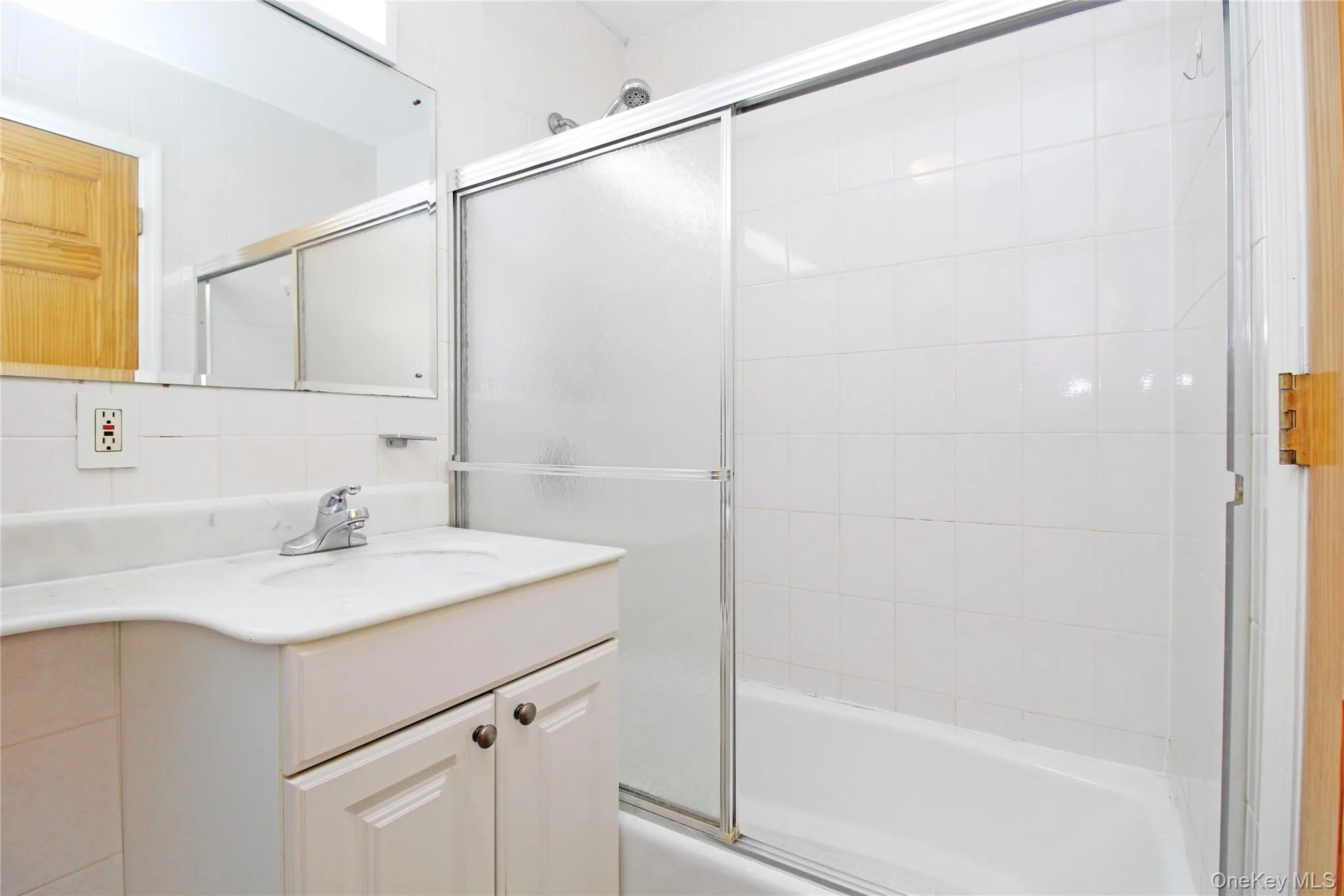 14218 38th Avenue, New York, NY, 2 Bedrooms Bedrooms, 5 Rooms Rooms,2 BathroomsBathrooms,Residential,For Rent,38th,0,1027965 14218 38th Avenue, New York, NY, 2 Bedrooms Bedrooms, 5 Rooms Rooms,2 BathroomsBathrooms,Residential,For Rent,38th,0,1027965