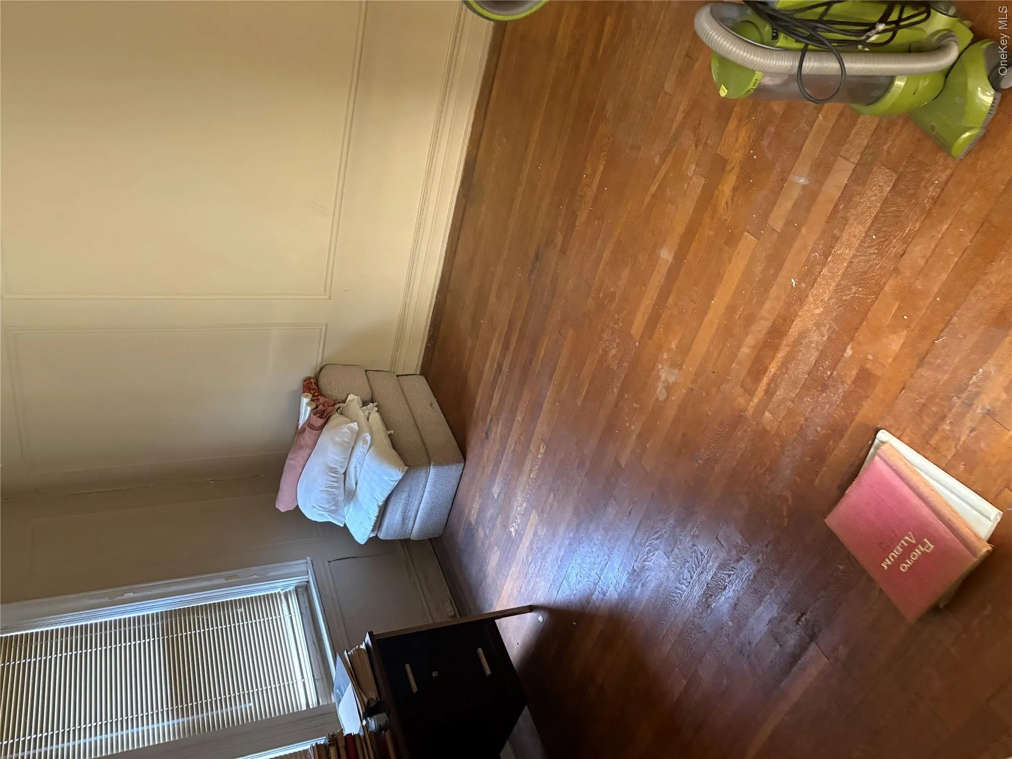 9608 68th Avenue, New York, NY, 3 Bedrooms Bedrooms, 10 Rooms Rooms,1 BathroomBathrooms,Residential,For Rent,68th,0,1027966 9608 68th Avenue, New York, NY, 3 Bedrooms Bedrooms, 10 Rooms Rooms,1 BathroomBathrooms,Residential,For Rent,68th,0,1027966