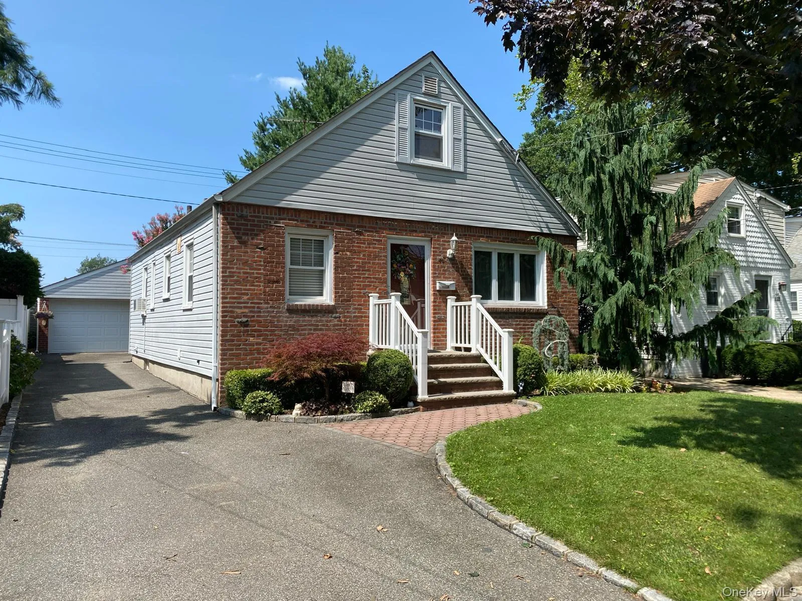 98 Albertson Place, North Hempstead, NY, 3 Bedrooms Bedrooms, 6 Rooms Rooms,2 BathroomsBathrooms,Residential,For Rent,Albertson,0,1027969 98 Albertson Place, North Hempstead, NY, 3 Bedrooms Bedrooms, 6 Rooms Rooms,2 BathroomsBathrooms,Residential,For Rent,Albertson,0,1027969