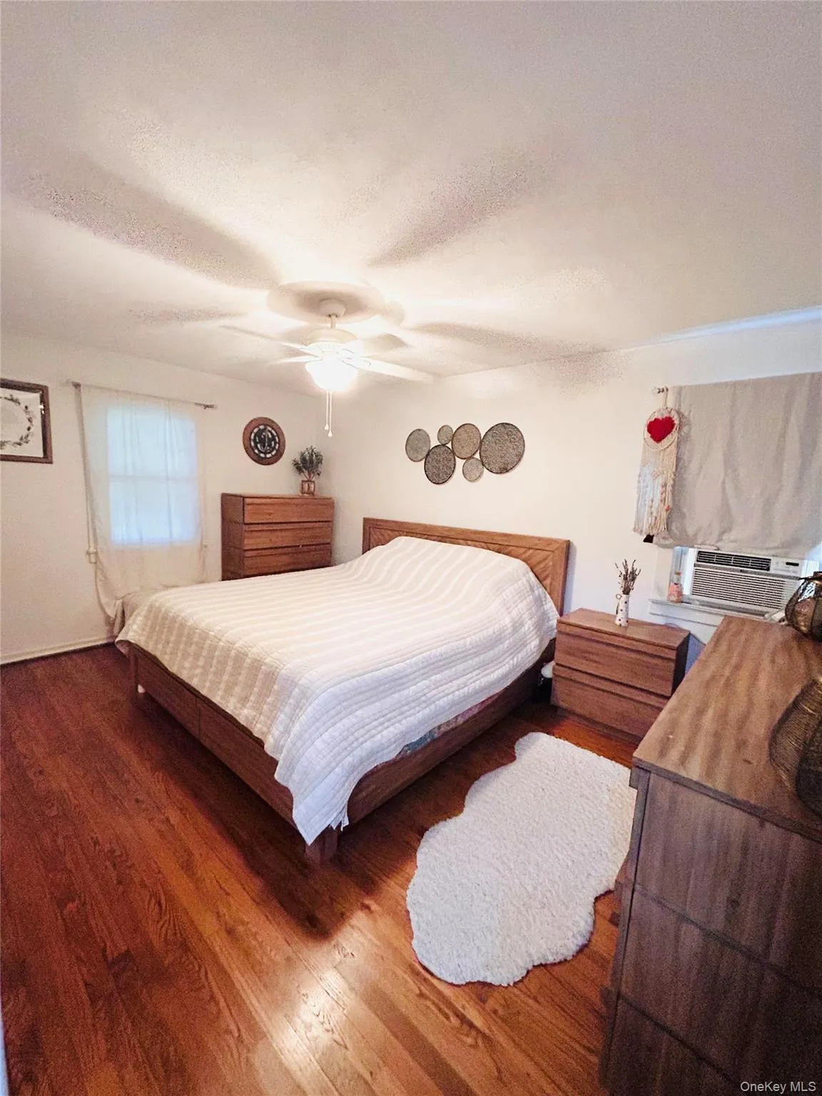 98 Albertson Place, North Hempstead, NY, 3 Bedrooms Bedrooms, 6 Rooms Rooms,2 BathroomsBathrooms,Residential,For Rent,Albertson,0,1027969 98 Albertson Place, North Hempstead, NY, 3 Bedrooms Bedrooms, 6 Rooms Rooms,2 BathroomsBathrooms,Residential,For Rent,Albertson,0,1027969