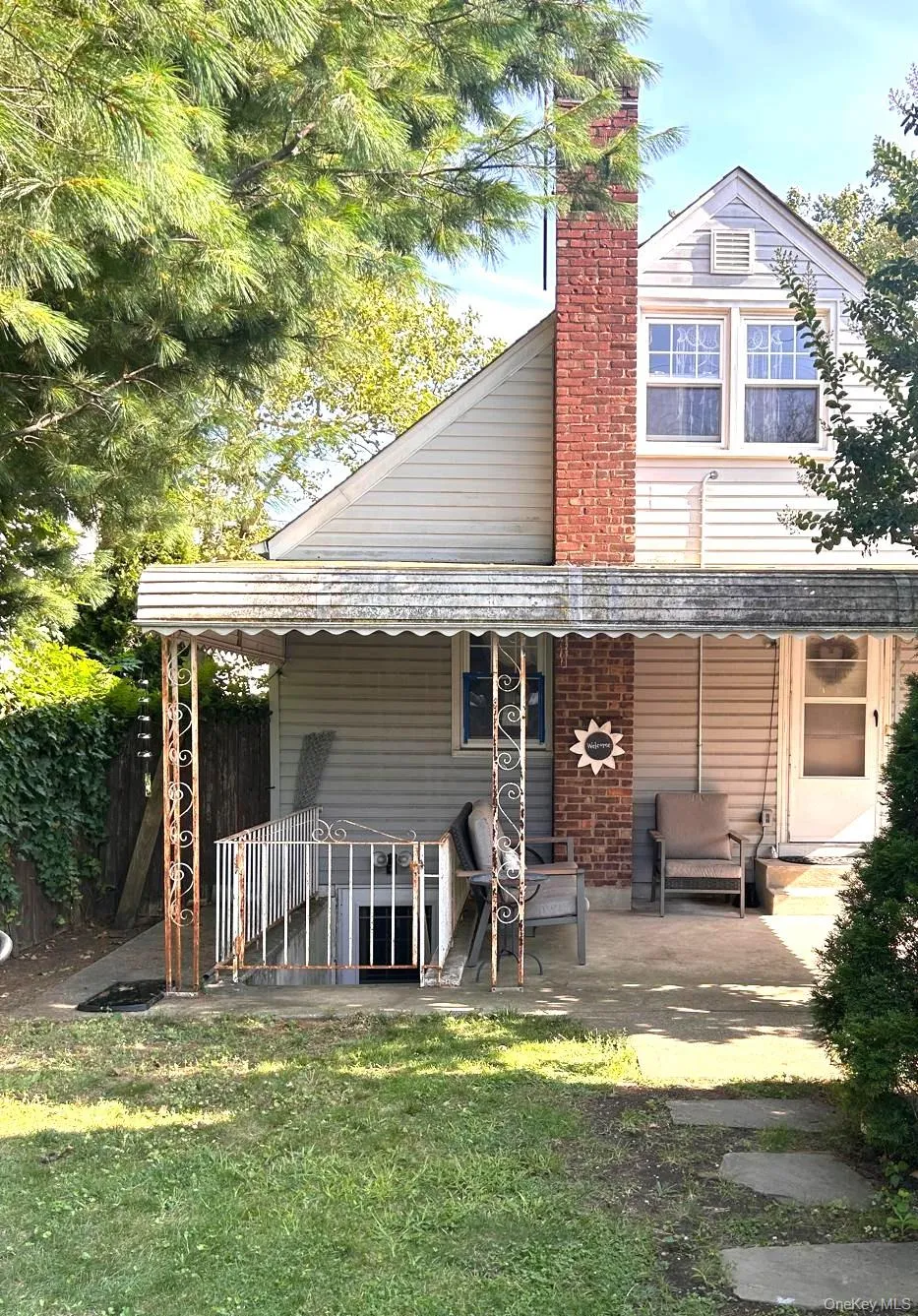 98 Albertson Place, North Hempstead, NY, 3 Bedrooms Bedrooms, 6 Rooms Rooms,2 BathroomsBathrooms,Residential,For Rent,Albertson,0,1027969 98 Albertson Place, North Hempstead, NY, 3 Bedrooms Bedrooms, 6 Rooms Rooms,2 BathroomsBathrooms,Residential,For Rent,Albertson,0,1027969