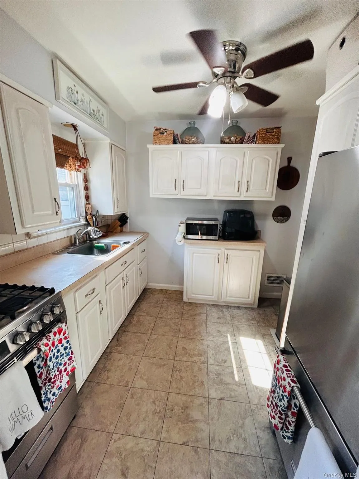 98 Albertson Place, North Hempstead, NY, 3 Bedrooms Bedrooms, 6 Rooms Rooms,2 BathroomsBathrooms,Residential,For Rent,Albertson,0,1027969 98 Albertson Place, North Hempstead, NY, 3 Bedrooms Bedrooms, 6 Rooms Rooms,2 BathroomsBathrooms,Residential,For Rent,Albertson,0,1027969