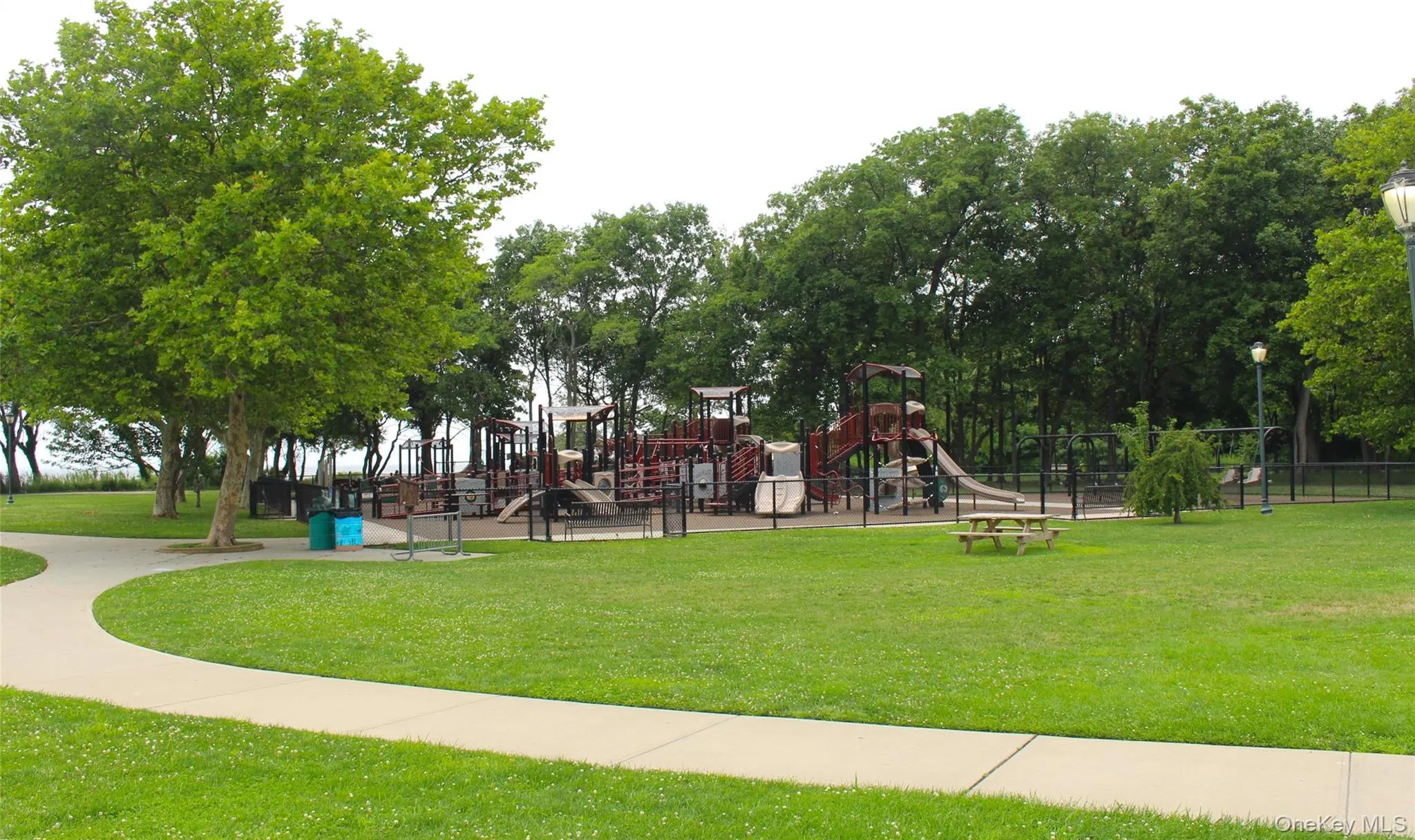 63 Smith Street, Islip, NY, 2 Bedrooms Bedrooms, 4 Rooms Rooms,1 BathroomBathrooms,Residential,For Rent,Smith,0,1027972 63 Smith Street, Islip, NY, 2 Bedrooms Bedrooms, 4 Rooms Rooms,1 BathroomBathrooms,Residential,For Rent,Smith,0,1027972