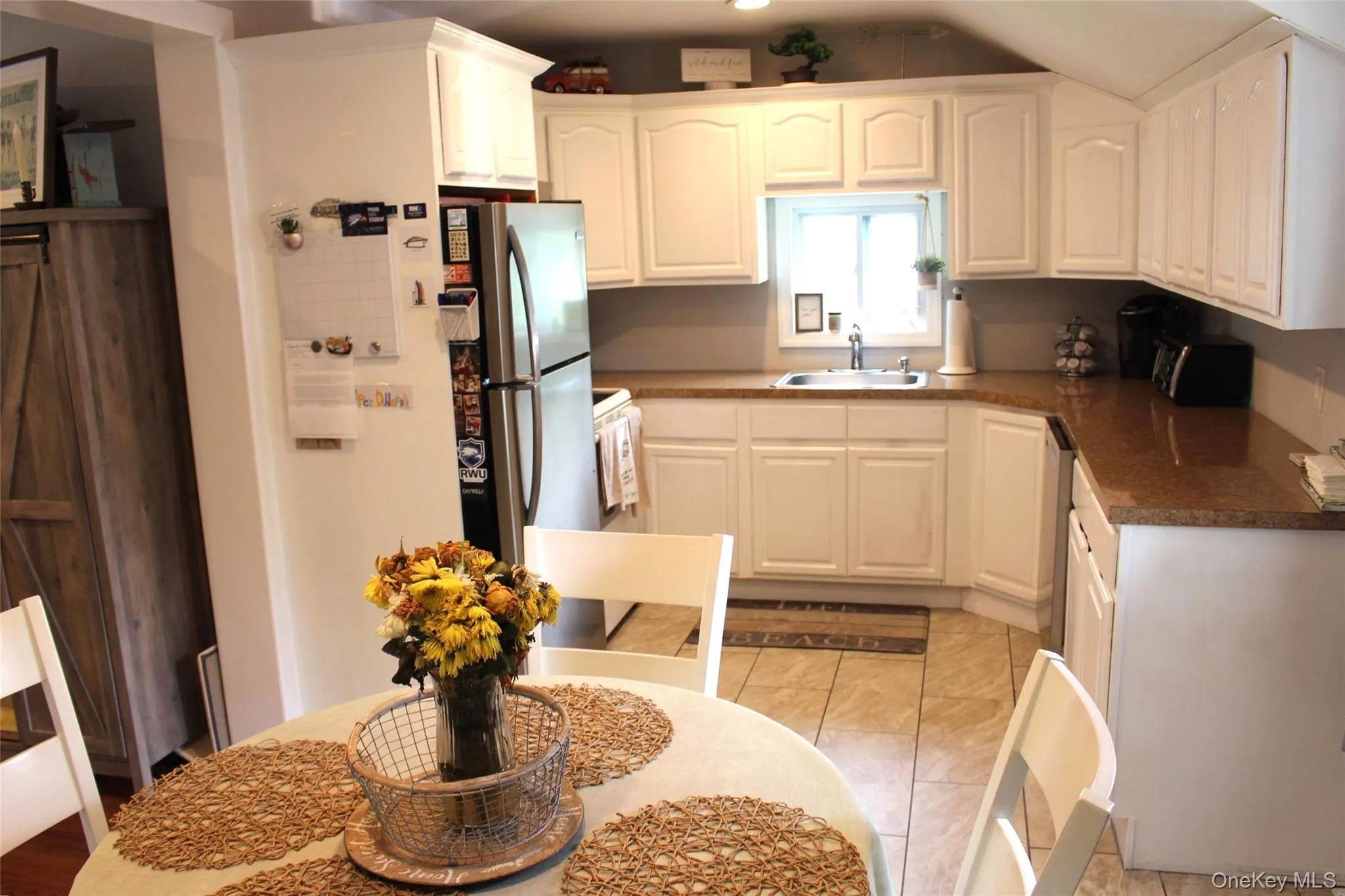 63 Smith Street, Islip, NY, 2 Bedrooms Bedrooms, 4 Rooms Rooms,1 BathroomBathrooms,Residential,For Rent,Smith,0,1027972 63 Smith Street, Islip, NY, 2 Bedrooms Bedrooms, 4 Rooms Rooms,1 BathroomBathrooms,Residential,For Rent,Smith,0,1027972