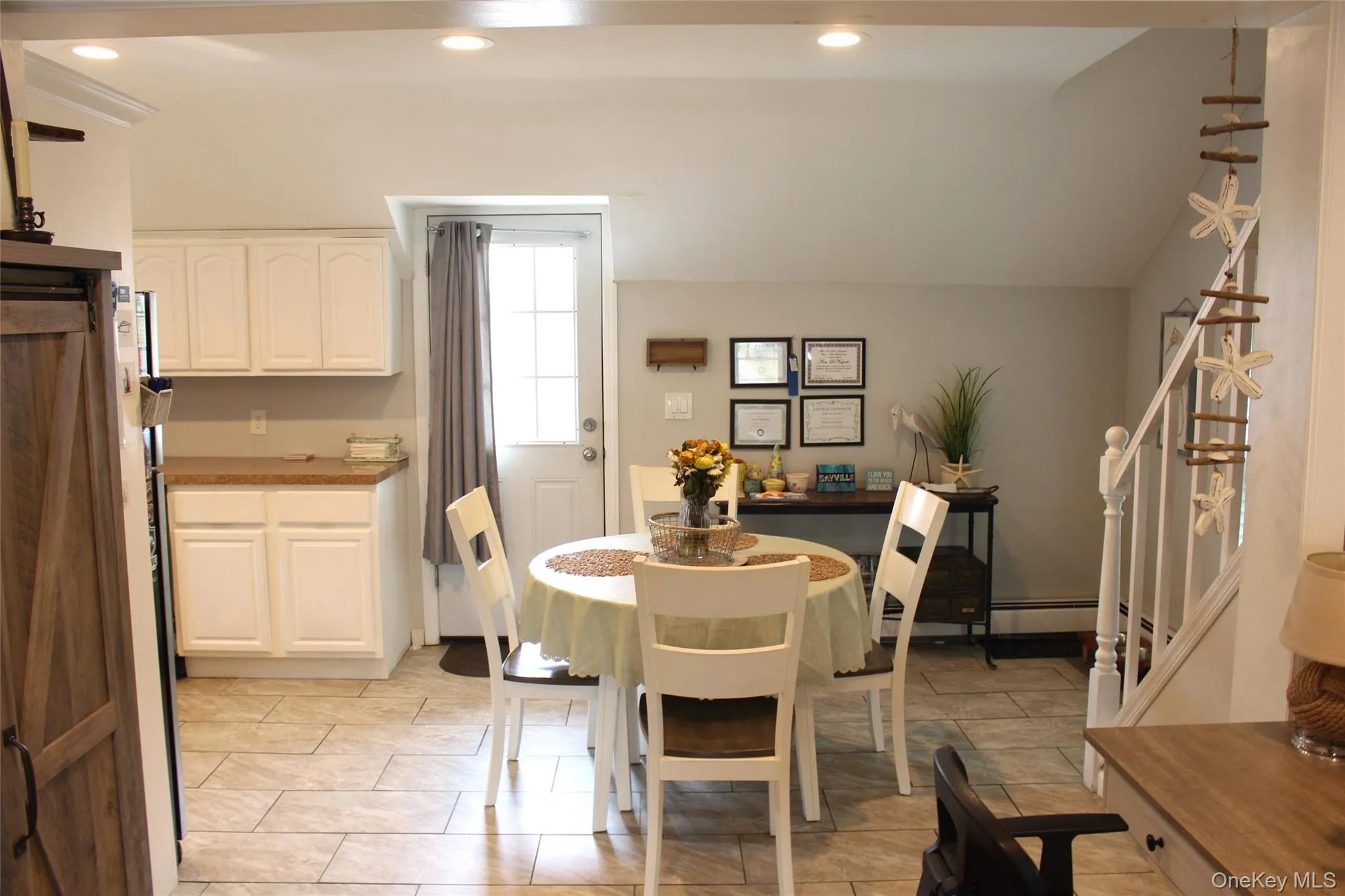 63 Smith Street, Islip, NY, 2 Bedrooms Bedrooms, 4 Rooms Rooms,1 BathroomBathrooms,Residential,For Rent,Smith,0,1027972 63 Smith Street, Islip, NY, 2 Bedrooms Bedrooms, 4 Rooms Rooms,1 BathroomBathrooms,Residential,For Rent,Smith,0,1027972