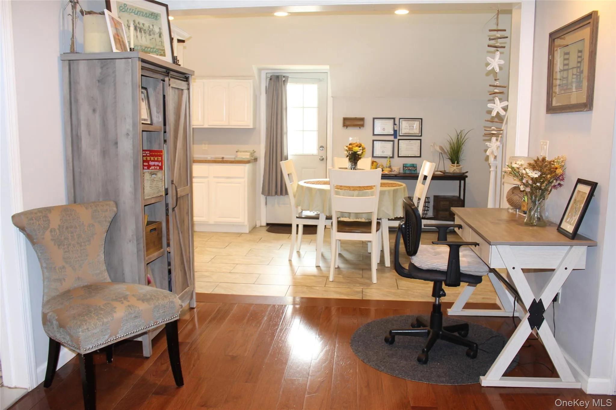 63 Smith Street, Islip, NY, 2 Bedrooms Bedrooms, 4 Rooms Rooms,1 BathroomBathrooms,Residential,For Rent,Smith,0,1027972 63 Smith Street, Islip, NY, 2 Bedrooms Bedrooms, 4 Rooms Rooms,1 BathroomBathrooms,Residential,For Rent,Smith,0,1027972