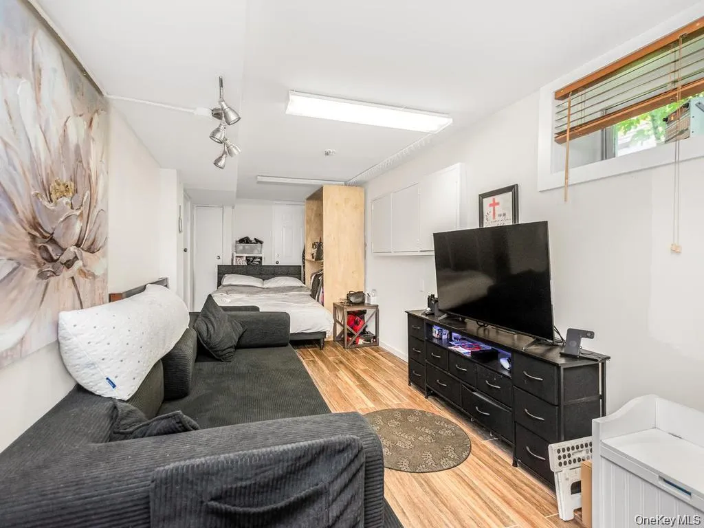 4 Depew Street, Mount Pleasant, NY, 3 Bedrooms Bedrooms, 10 Rooms Rooms,2 BathroomsBathrooms,Residential,For Rent,Depew,0,1027975 4 Depew Street, Mount Pleasant, NY, 3 Bedrooms Bedrooms, 10 Rooms Rooms,2 BathroomsBathrooms,Residential,For Rent,Depew,0,1027975