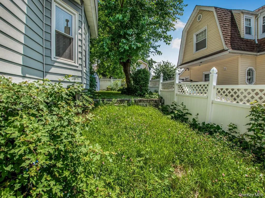 4 Depew Street, Mount Pleasant, NY, 3 Bedrooms Bedrooms, 10 Rooms Rooms,2 BathroomsBathrooms,Residential,For Rent,Depew,0,1027975 4 Depew Street, Mount Pleasant, NY, 3 Bedrooms Bedrooms, 10 Rooms Rooms,2 BathroomsBathrooms,Residential,For Rent,Depew,0,1027975