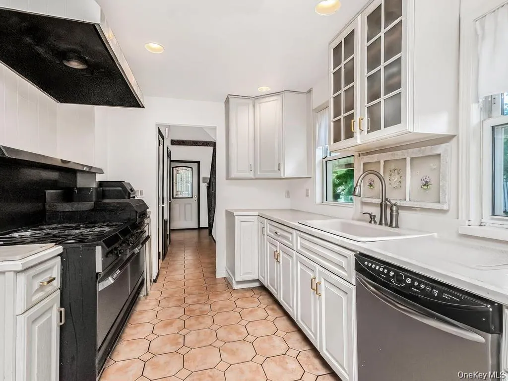 4 Depew Street, Mount Pleasant, NY, 3 Bedrooms Bedrooms, 10 Rooms Rooms,2 BathroomsBathrooms,Residential,For Rent,Depew,0,1027975 4 Depew Street, Mount Pleasant, NY, 3 Bedrooms Bedrooms, 10 Rooms Rooms,2 BathroomsBathrooms,Residential,For Rent,Depew,0,1027975