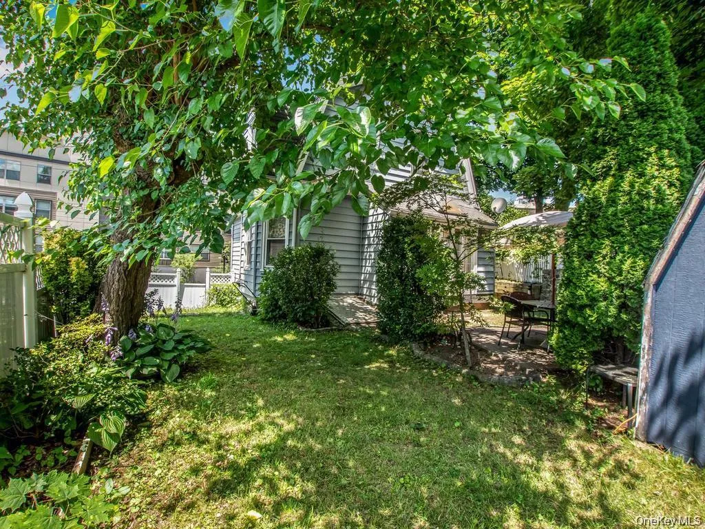 4 Depew Street, Mount Pleasant, NY, 3 Bedrooms Bedrooms, 10 Rooms Rooms,2 BathroomsBathrooms,Residential,For Rent,Depew,0,1027975 4 Depew Street, Mount Pleasant, NY, 3 Bedrooms Bedrooms, 10 Rooms Rooms,2 BathroomsBathrooms,Residential,For Rent,Depew,0,1027975