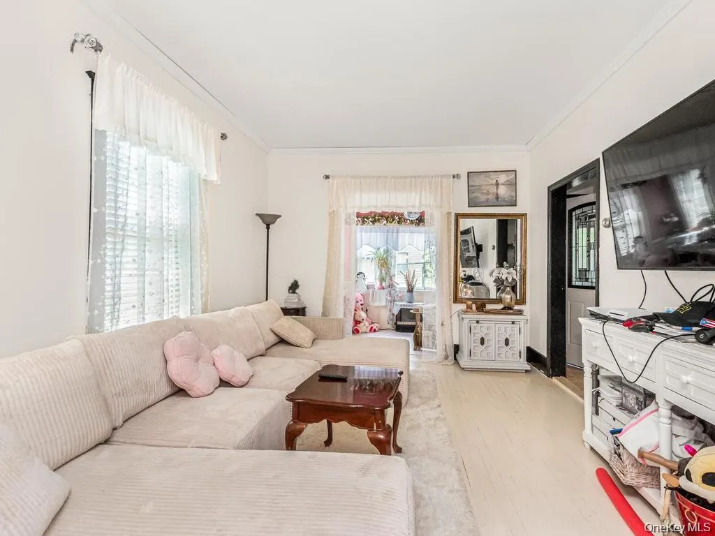 4 Depew Street, Mount Pleasant, NY, 3 Bedrooms Bedrooms, 10 Rooms Rooms,2 BathroomsBathrooms,Residential,For Rent,Depew,0,1027975 4 Depew Street, Mount Pleasant, NY, 3 Bedrooms Bedrooms, 10 Rooms Rooms,2 BathroomsBathrooms,Residential,For Rent,Depew,0,1027975