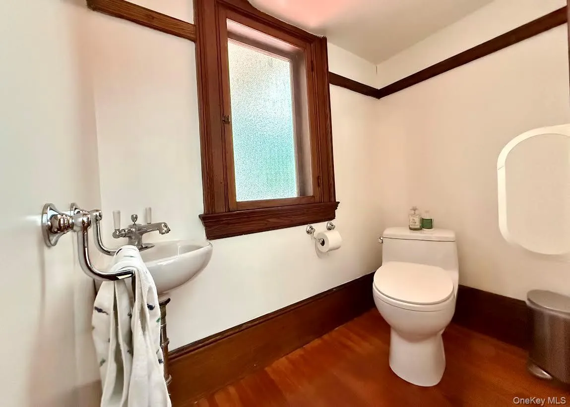1/2 bath on 1st floor 1/2 bath on 1st floor
