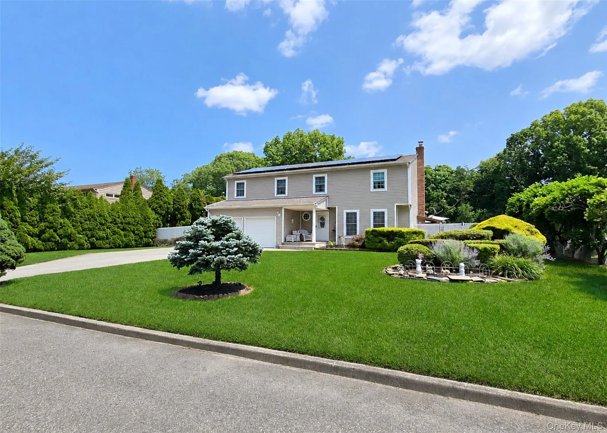 17 Carriage Lane, Brookhaven, NY, 4 Bedrooms Bedrooms, 8 Rooms Rooms,3 BathroomsBathrooms,Residential,For Rent,Carriage,0,1027978 17 Carriage Lane, Brookhaven, NY, 4 Bedrooms Bedrooms, 8 Rooms Rooms,3 BathroomsBathrooms,Residential,For Rent,Carriage,0,1027978