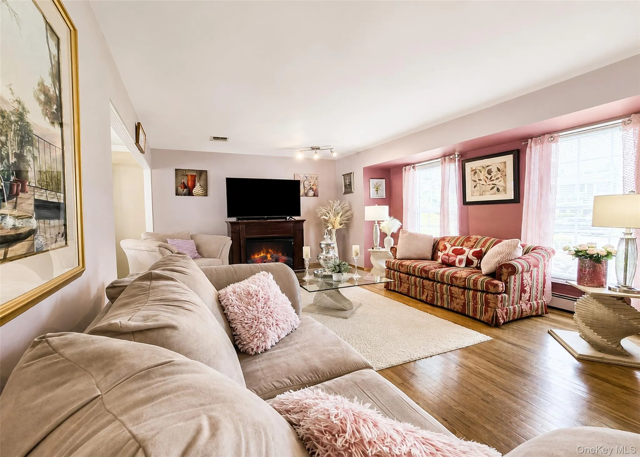 17 Carriage Lane, Brookhaven, NY, 4 Bedrooms Bedrooms, 8 Rooms Rooms,3 BathroomsBathrooms,Residential,For Rent,Carriage,0,1027978 17 Carriage Lane, Brookhaven, NY, 4 Bedrooms Bedrooms, 8 Rooms Rooms,3 BathroomsBathrooms,Residential,For Rent,Carriage,0,1027978