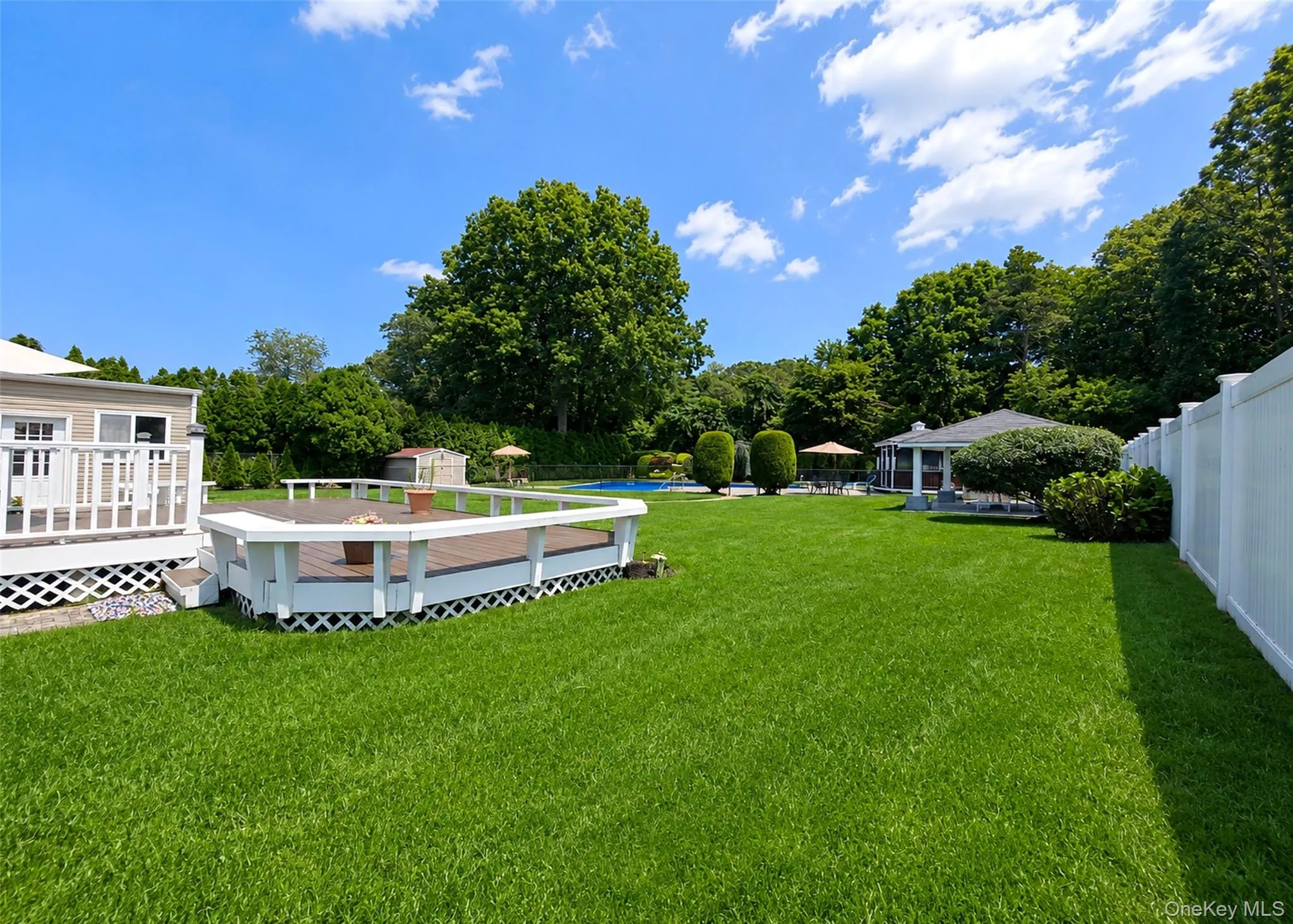 17 Carriage Lane, Brookhaven, NY, 4 Bedrooms Bedrooms, 8 Rooms Rooms,3 BathroomsBathrooms,Residential,For Rent,Carriage,0,1027978 17 Carriage Lane, Brookhaven, NY, 4 Bedrooms Bedrooms, 8 Rooms Rooms,3 BathroomsBathrooms,Residential,For Rent,Carriage,0,1027978