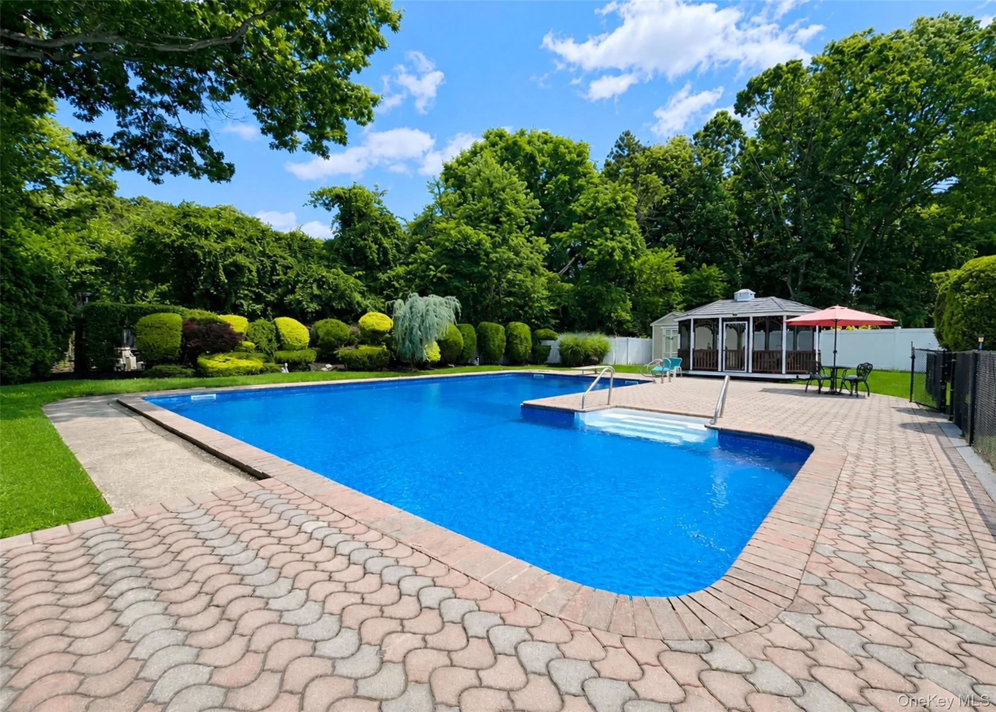 17 Carriage Lane, Brookhaven, NY, 4 Bedrooms Bedrooms, 8 Rooms Rooms,3 BathroomsBathrooms,Residential,For Rent,Carriage,0,1027978 17 Carriage Lane, Brookhaven, NY, 4 Bedrooms Bedrooms, 8 Rooms Rooms,3 BathroomsBathrooms,Residential,For Rent,Carriage,0,1027978