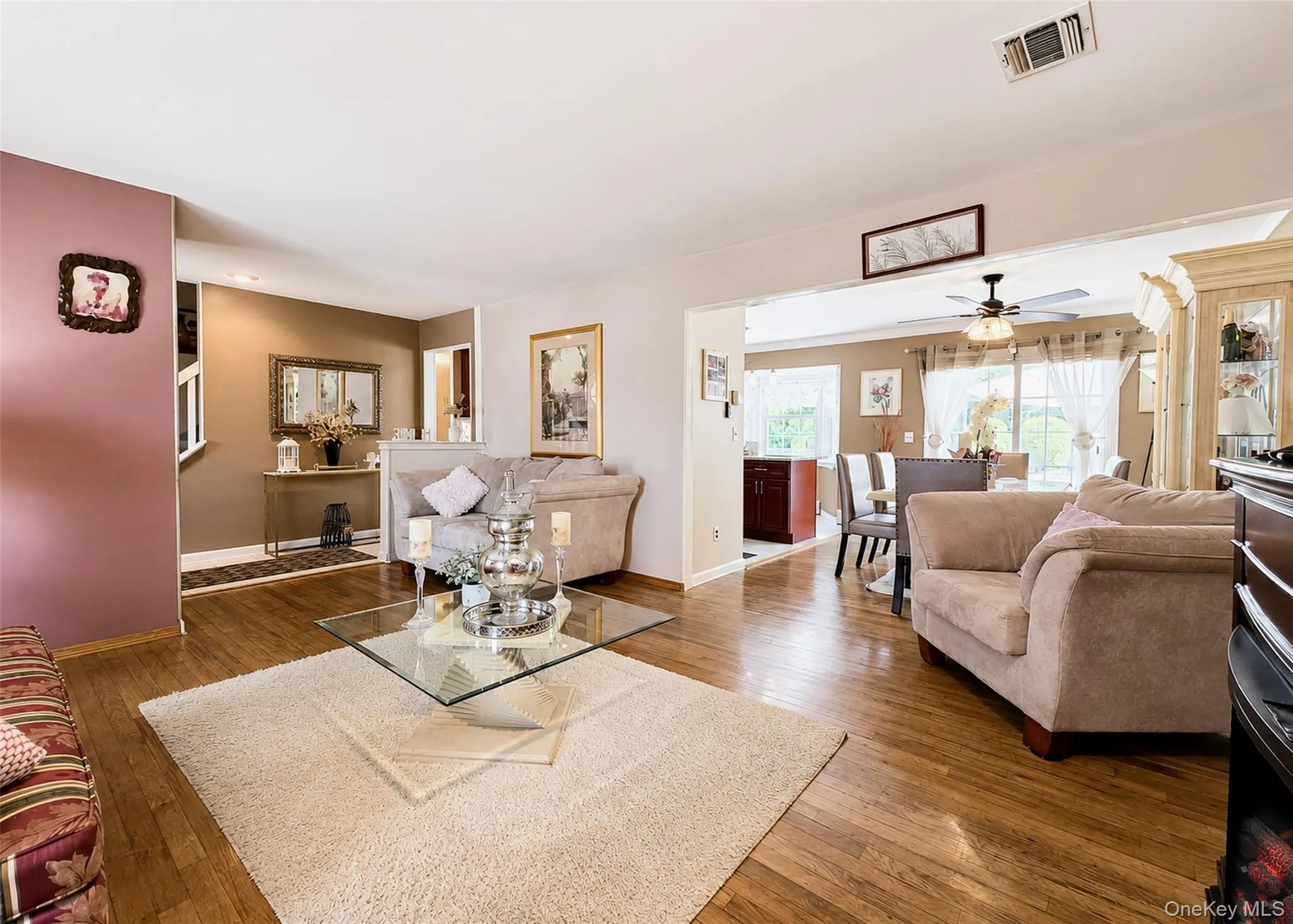 17 Carriage Lane, Brookhaven, NY, 4 Bedrooms Bedrooms, 8 Rooms Rooms,3 BathroomsBathrooms,Residential,For Rent,Carriage,0,1027978 17 Carriage Lane, Brookhaven, NY, 4 Bedrooms Bedrooms, 8 Rooms Rooms,3 BathroomsBathrooms,Residential,For Rent,Carriage,0,1027978