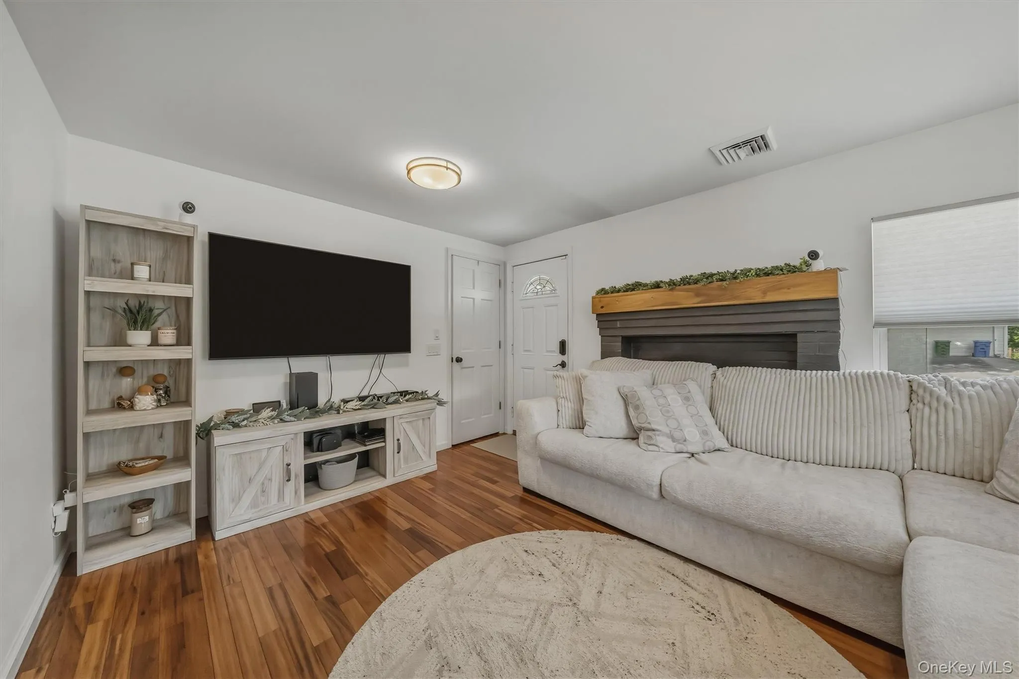 17 State Street, Middletown, NY, 2 Bedrooms Bedrooms, 6 Rooms Rooms,1 BathroomBathrooms,Residential,For Rent,State,0,1027980 17 State Street, Middletown, NY, 2 Bedrooms Bedrooms, 6 Rooms Rooms,1 BathroomBathrooms,Residential,For Rent,State,0,1027980