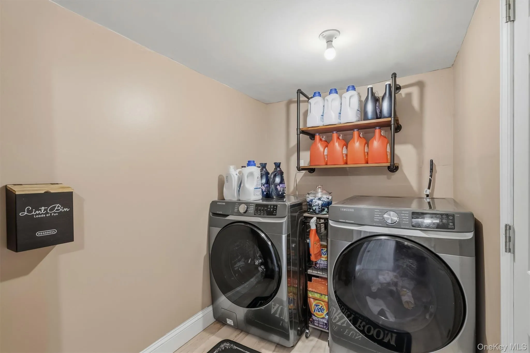 17 State Street, Middletown, NY, 2 Bedrooms Bedrooms, 6 Rooms Rooms,1 BathroomBathrooms,Residential,For Rent,State,0,1027980 17 State Street, Middletown, NY, 2 Bedrooms Bedrooms, 6 Rooms Rooms,1 BathroomBathrooms,Residential,For Rent,State,0,1027980