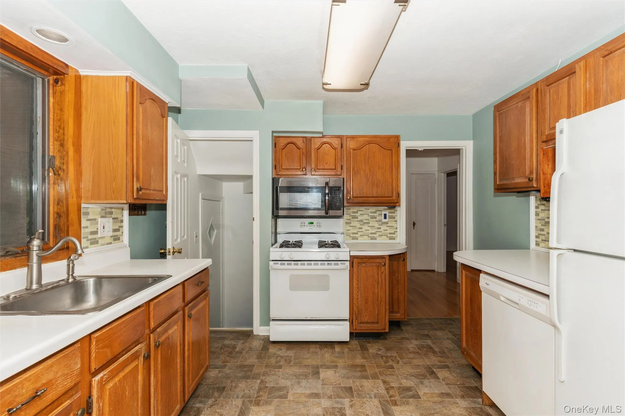 1493 New Hyde Park Drive, North Hempstead, NY, 4 Bedrooms Bedrooms, 7 Rooms Rooms,1 BathroomBathrooms,Residential,For Rent,New Hyde Park,0,1027981 1493 New Hyde Park Drive, North Hempstead, NY, 4 Bedrooms Bedrooms, 7 Rooms Rooms,1 BathroomBathrooms,Residential,For Rent,New Hyde Park,0,1027981