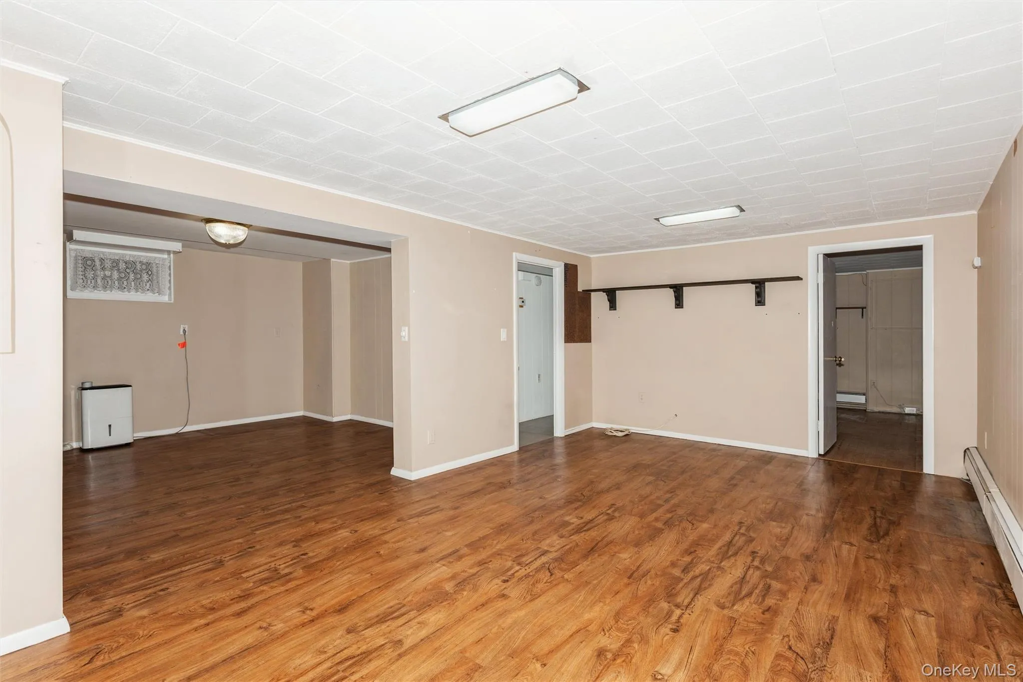 1493 New Hyde Park Drive, North Hempstead, NY, 4 Bedrooms Bedrooms, 7 Rooms Rooms,1 BathroomBathrooms,Residential,For Rent,New Hyde Park,0,1027981 1493 New Hyde Park Drive, North Hempstead, NY, 4 Bedrooms Bedrooms, 7 Rooms Rooms,1 BathroomBathrooms,Residential,For Rent,New Hyde Park,0,1027981