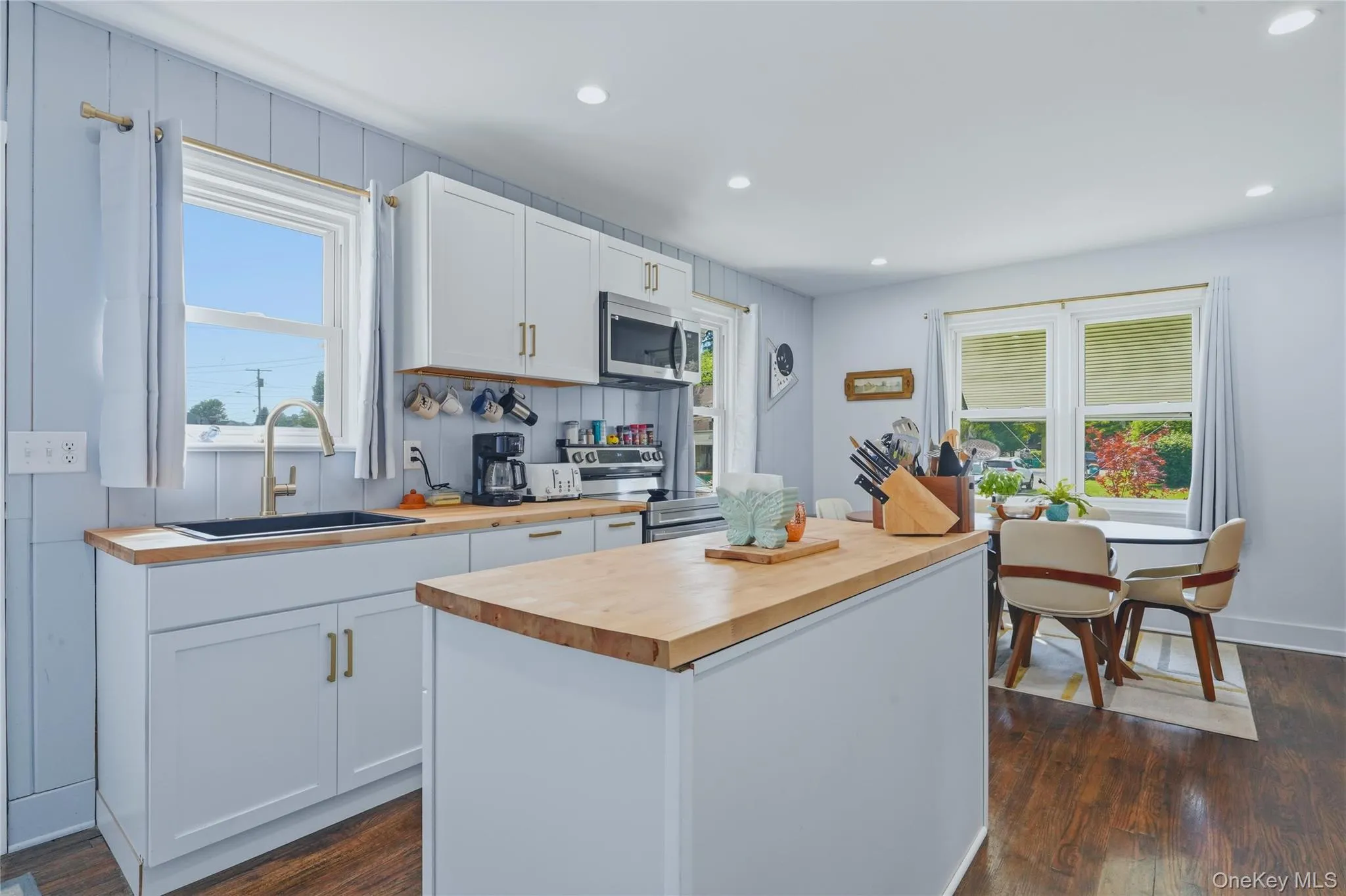 26 Ziegler Avenue, Poughkeepsie (town), NY, 3 Bedrooms Bedrooms, 6 Rooms Rooms,2 BathroomsBathrooms,Residential,For Rent,Ziegler,0,1027982 26 Ziegler Avenue, Poughkeepsie (town), NY, 3 Bedrooms Bedrooms, 6 Rooms Rooms,2 BathroomsBathrooms,Residential,For Rent,Ziegler,0,1027982