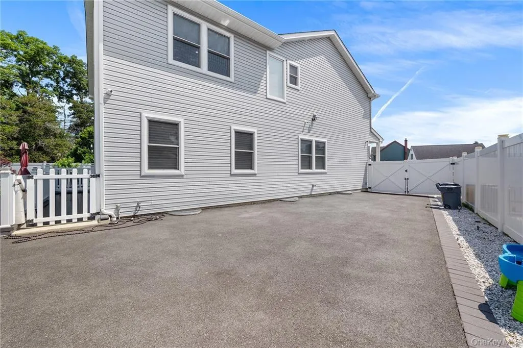 4037 Jean Avenue, Oyster Bay, NY, 5 Bedrooms Bedrooms, 9 Rooms Rooms,4 BathroomsBathrooms,Residential,For Rent,Jean,0,1027983 4037 Jean Avenue, Oyster Bay, NY, 5 Bedrooms Bedrooms, 9 Rooms Rooms,4 BathroomsBathrooms,Residential,For Rent,Jean,0,1027983