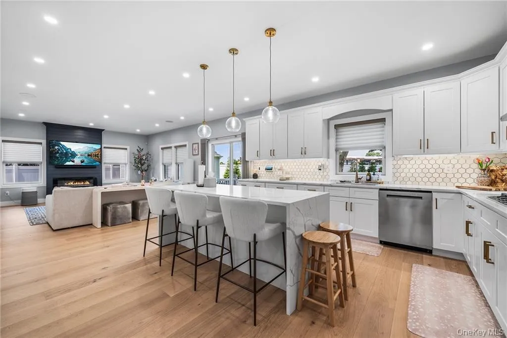 4037 Jean Avenue, Oyster Bay, NY, 5 Bedrooms Bedrooms, 9 Rooms Rooms,4 BathroomsBathrooms,Residential,For Rent,Jean,0,1027983 4037 Jean Avenue, Oyster Bay, NY, 5 Bedrooms Bedrooms, 9 Rooms Rooms,4 BathroomsBathrooms,Residential,For Rent,Jean,0,1027983