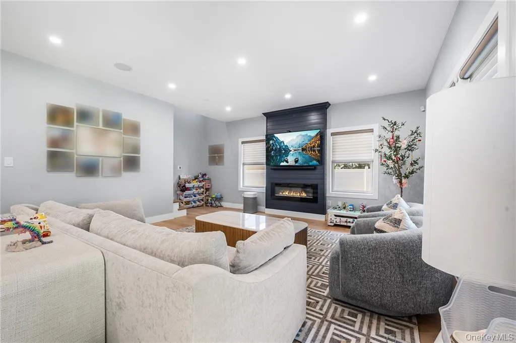 4037 Jean Avenue, Oyster Bay, NY, 5 Bedrooms Bedrooms, 9 Rooms Rooms,4 BathroomsBathrooms,Residential,For Rent,Jean,0,1027983 4037 Jean Avenue, Oyster Bay, NY, 5 Bedrooms Bedrooms, 9 Rooms Rooms,4 BathroomsBathrooms,Residential,For Rent,Jean,0,1027983