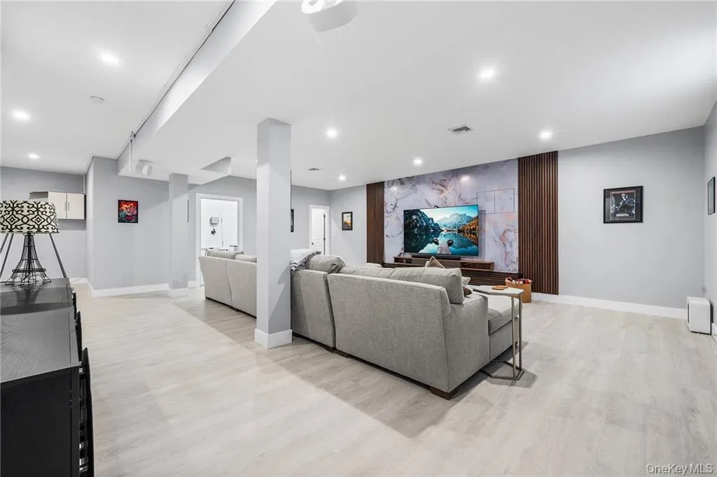 4037 Jean Avenue, Oyster Bay, NY, 5 Bedrooms Bedrooms, 9 Rooms Rooms,4 BathroomsBathrooms,Residential,For Rent,Jean,0,1027983 4037 Jean Avenue, Oyster Bay, NY, 5 Bedrooms Bedrooms, 9 Rooms Rooms,4 BathroomsBathrooms,Residential,For Rent,Jean,0,1027983