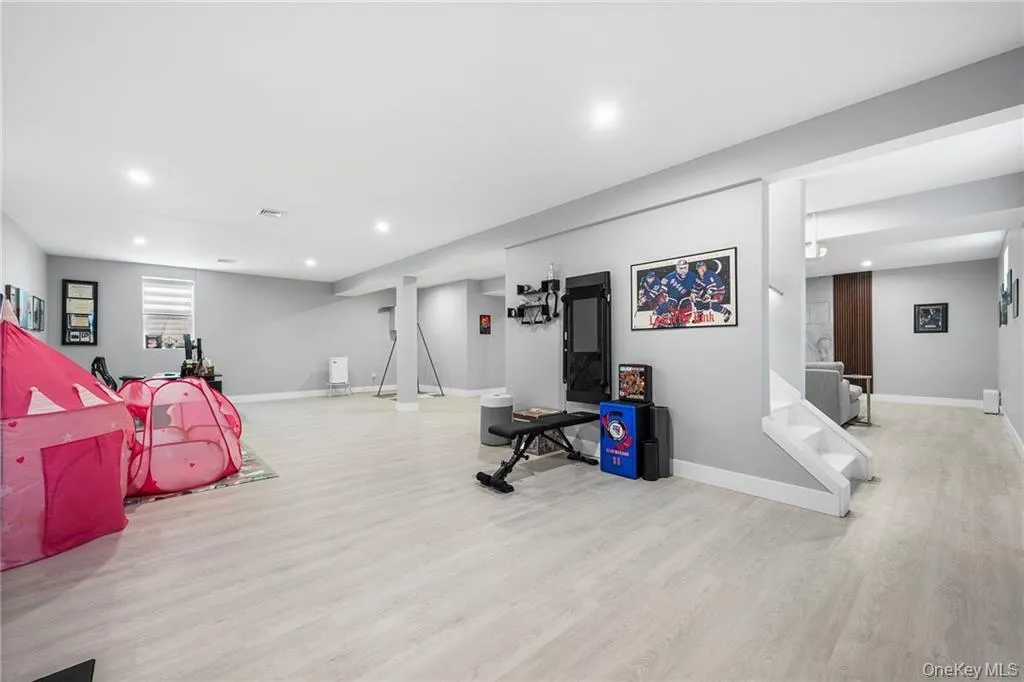 4037 Jean Avenue, Oyster Bay, NY, 5 Bedrooms Bedrooms, 9 Rooms Rooms,4 BathroomsBathrooms,Residential,For Rent,Jean,0,1027983 4037 Jean Avenue, Oyster Bay, NY, 5 Bedrooms Bedrooms, 9 Rooms Rooms,4 BathroomsBathrooms,Residential,For Rent,Jean,0,1027983