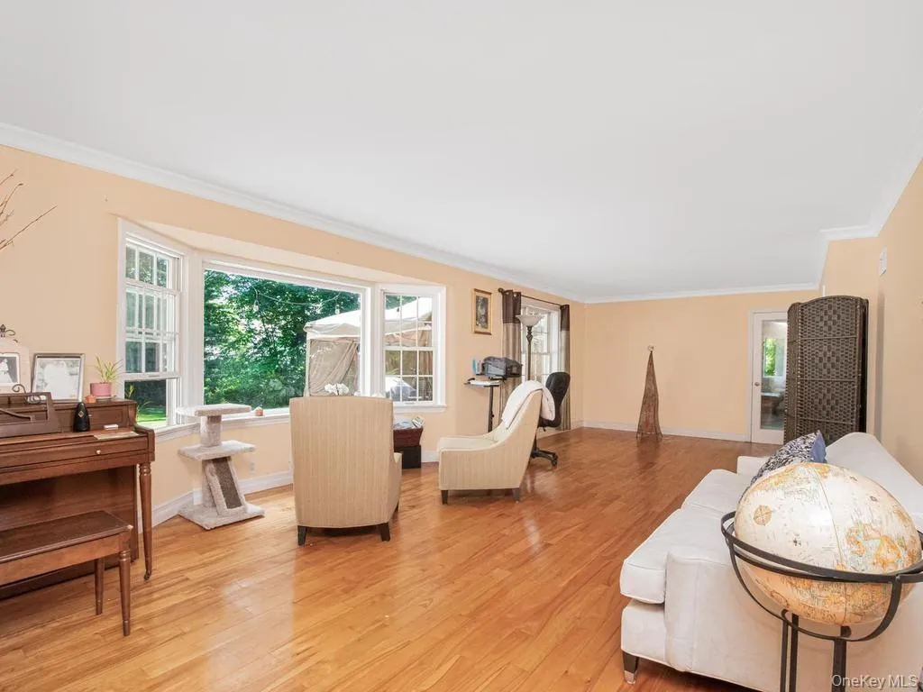 35 Barnard Road, New Rochelle, NY, 3 Bedrooms Bedrooms, 7 Rooms Rooms,2 BathroomsBathrooms,Residential,For Rent,Barnard,0,1027989 35 Barnard Road, New Rochelle, NY, 3 Bedrooms Bedrooms, 7 Rooms Rooms,2 BathroomsBathrooms,Residential,For Rent,Barnard,0,1027989