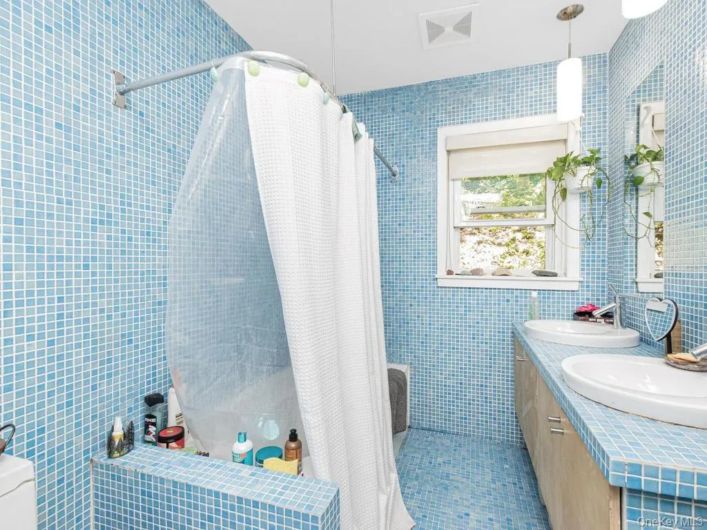 35 Barnard Road, New Rochelle, NY, 3 Bedrooms Bedrooms, 7 Rooms Rooms,2 BathroomsBathrooms,Residential,For Rent,Barnard,0,1027989 35 Barnard Road, New Rochelle, NY, 3 Bedrooms Bedrooms, 7 Rooms Rooms,2 BathroomsBathrooms,Residential,For Rent,Barnard,0,1027989