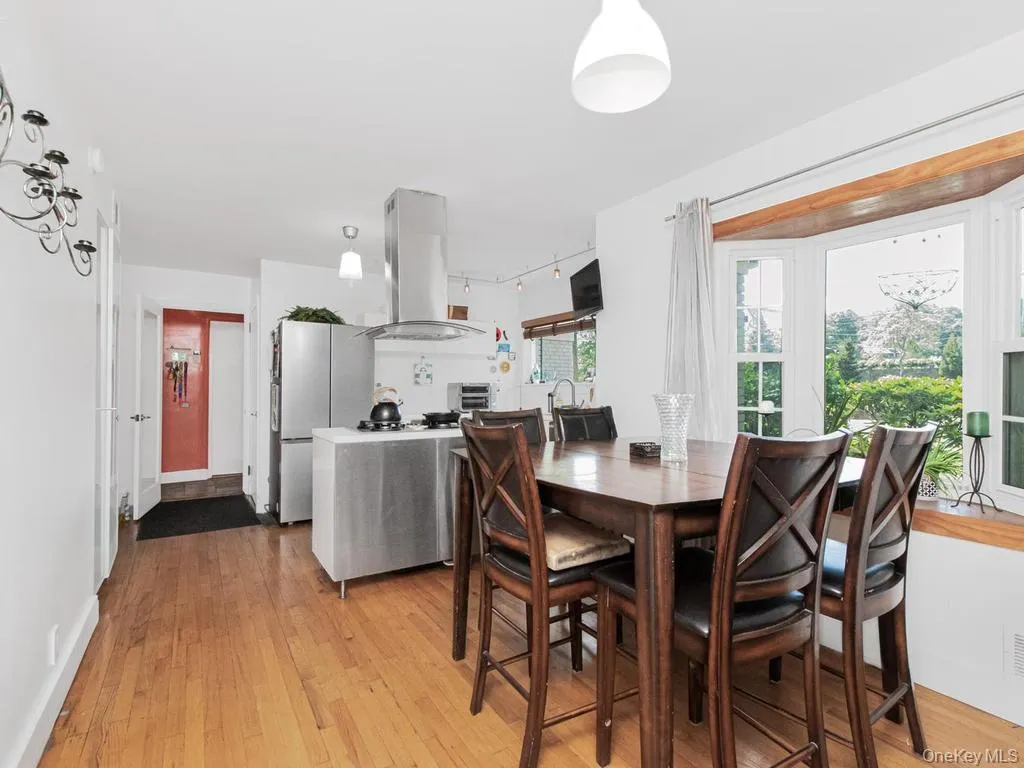 35 Barnard Road, New Rochelle, NY, 3 Bedrooms Bedrooms, 7 Rooms Rooms,2 BathroomsBathrooms,Residential,For Rent,Barnard,0,1027989 35 Barnard Road, New Rochelle, NY, 3 Bedrooms Bedrooms, 7 Rooms Rooms,2 BathroomsBathrooms,Residential,For Rent,Barnard,0,1027989