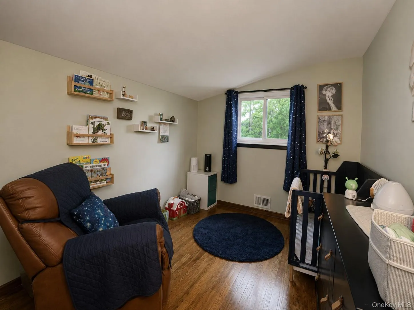11 Sandalwood Drive, Smithtown, NY, 3 Bedrooms Bedrooms, 6 Rooms Rooms,2 BathroomsBathrooms,Residential,For Rent,Sandalwood,0,1027993 11 Sandalwood Drive, Smithtown, NY, 3 Bedrooms Bedrooms, 6 Rooms Rooms,2 BathroomsBathrooms,Residential,For Rent,Sandalwood,0,1027993