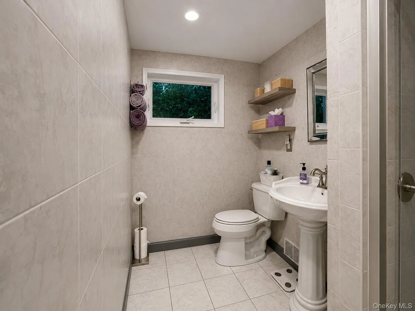 11 Sandalwood Drive, Smithtown, NY, 3 Bedrooms Bedrooms, 6 Rooms Rooms,2 BathroomsBathrooms,Residential,For Rent,Sandalwood,0,1027993 11 Sandalwood Drive, Smithtown, NY, 3 Bedrooms Bedrooms, 6 Rooms Rooms,2 BathroomsBathrooms,Residential,For Rent,Sandalwood,0,1027993