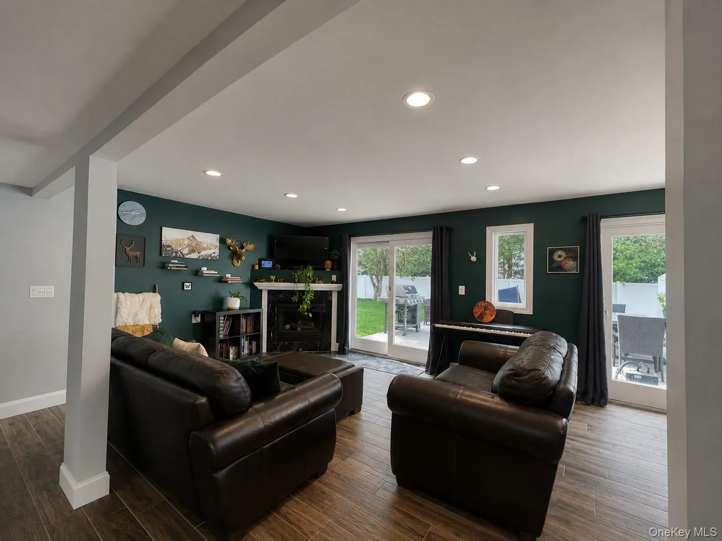 11 Sandalwood Drive, Smithtown, NY, 3 Bedrooms Bedrooms, 6 Rooms Rooms,2 BathroomsBathrooms,Residential,For Rent,Sandalwood,0,1027993 11 Sandalwood Drive, Smithtown, NY, 3 Bedrooms Bedrooms, 6 Rooms Rooms,2 BathroomsBathrooms,Residential,For Rent,Sandalwood,0,1027993