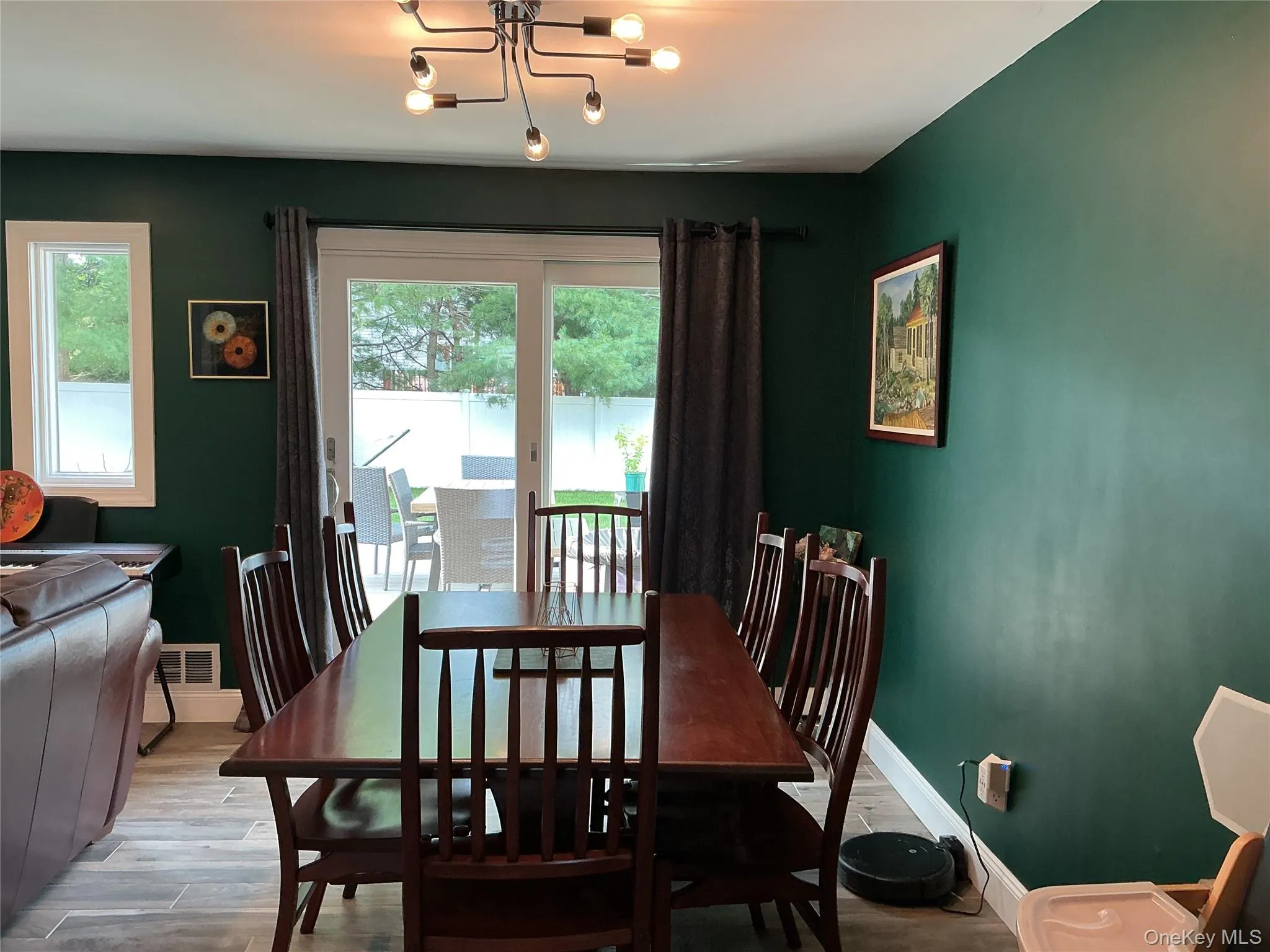 11 Sandalwood Drive, Smithtown, NY, 3 Bedrooms Bedrooms, 6 Rooms Rooms,2 BathroomsBathrooms,Residential,For Rent,Sandalwood,0,1027993 11 Sandalwood Drive, Smithtown, NY, 3 Bedrooms Bedrooms, 6 Rooms Rooms,2 BathroomsBathrooms,Residential,For Rent,Sandalwood,0,1027993