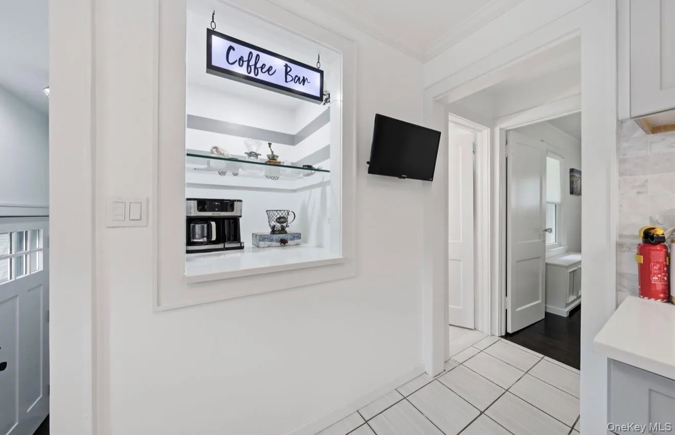 8 Rosewood Avenue, Babylon, NY, 3 Bedrooms Bedrooms, 6 Rooms Rooms,2 BathroomsBathrooms,Residential Lease,For Rent,Rosewood,0,1027998 8 Rosewood Avenue, Babylon, NY, 3 Bedrooms Bedrooms, 6 Rooms Rooms,2 BathroomsBathrooms,Residential Lease,For Rent,Rosewood,0,1027998