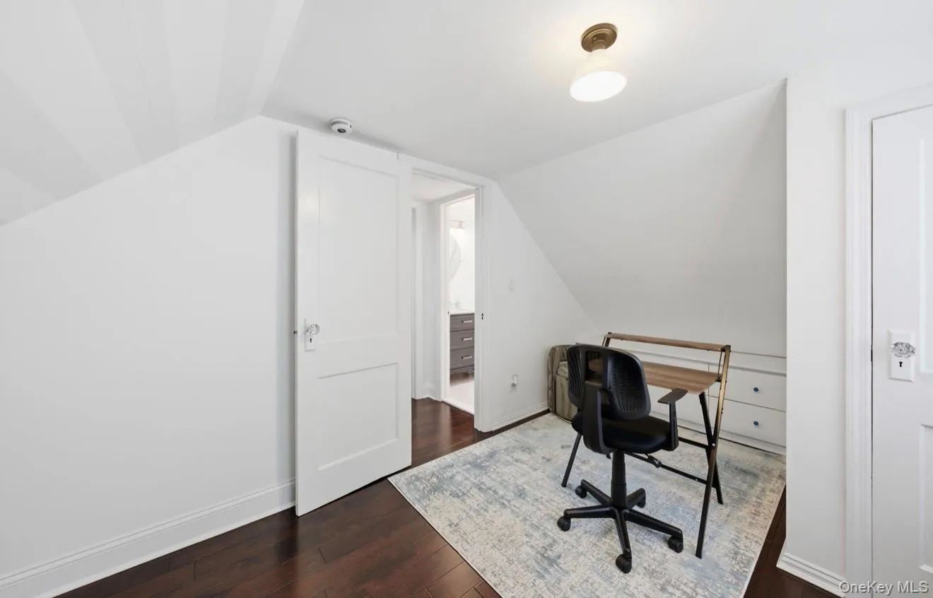 8 Rosewood Avenue, Babylon, NY, 3 Bedrooms Bedrooms, 6 Rooms Rooms,2 BathroomsBathrooms,Residential Lease,For Rent,Rosewood,0,1027998 8 Rosewood Avenue, Babylon, NY, 3 Bedrooms Bedrooms, 6 Rooms Rooms,2 BathroomsBathrooms,Residential Lease,For Rent,Rosewood,0,1027998