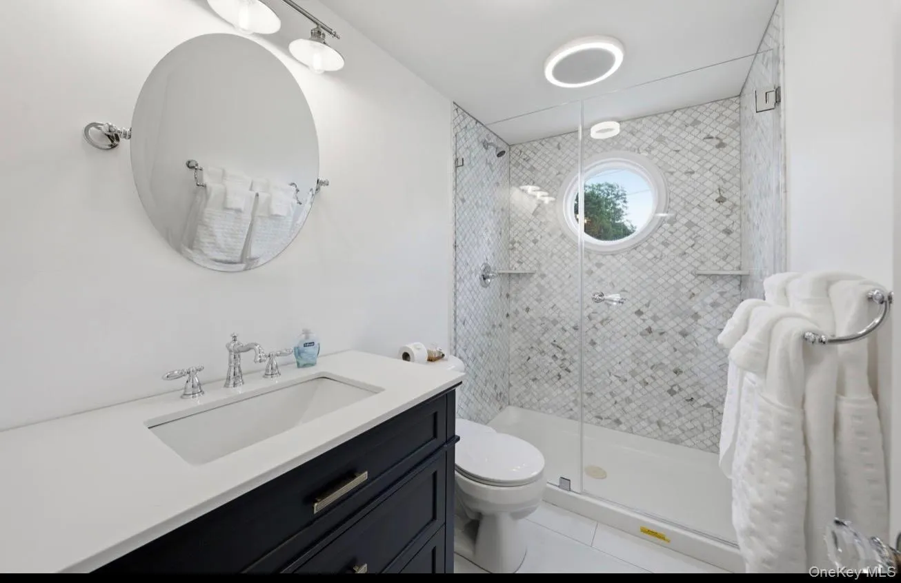 8 Rosewood Avenue, Babylon, NY, 3 Bedrooms Bedrooms, 6 Rooms Rooms,2 BathroomsBathrooms,Residential Lease,For Rent,Rosewood,0,1027998 8 Rosewood Avenue, Babylon, NY, 3 Bedrooms Bedrooms, 6 Rooms Rooms,2 BathroomsBathrooms,Residential Lease,For Rent,Rosewood,0,1027998