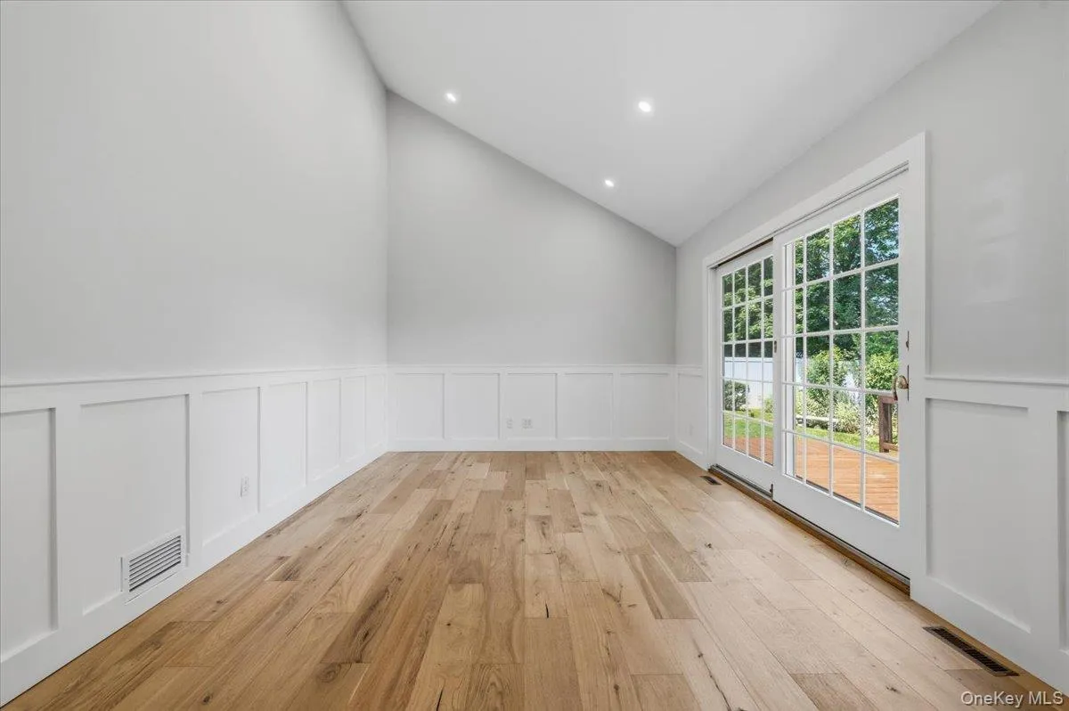 103 Bonnie Road, Islip, NY, 4 Bedrooms Bedrooms, 9 Rooms Rooms,2 BathroomsBathrooms,Residential,For Rent,Bonnie,0,1028002 103 Bonnie Road, Islip, NY, 4 Bedrooms Bedrooms, 9 Rooms Rooms,2 BathroomsBathrooms,Residential,For Rent,Bonnie,0,1028002