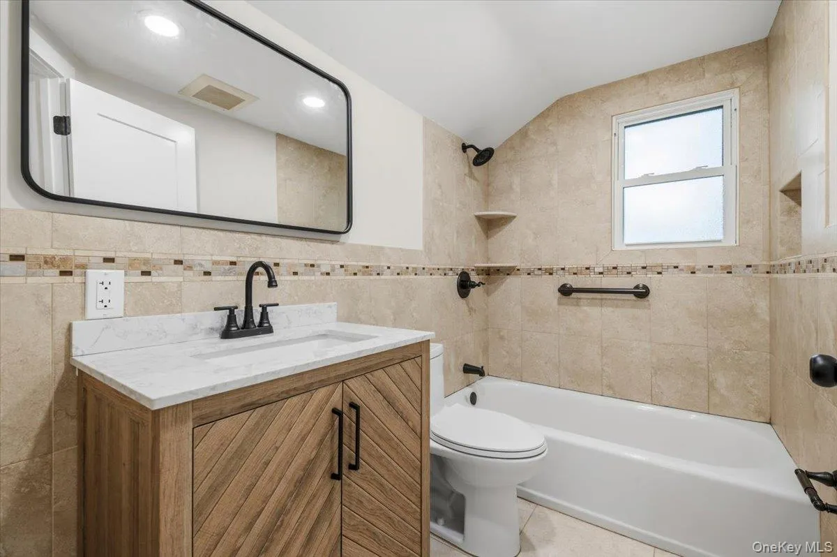 103 Bonnie Road, Islip, NY, 4 Bedrooms Bedrooms, 9 Rooms Rooms,2 BathroomsBathrooms,Residential,For Rent,Bonnie,0,1028002 103 Bonnie Road, Islip, NY, 4 Bedrooms Bedrooms, 9 Rooms Rooms,2 BathroomsBathrooms,Residential,For Rent,Bonnie,0,1028002