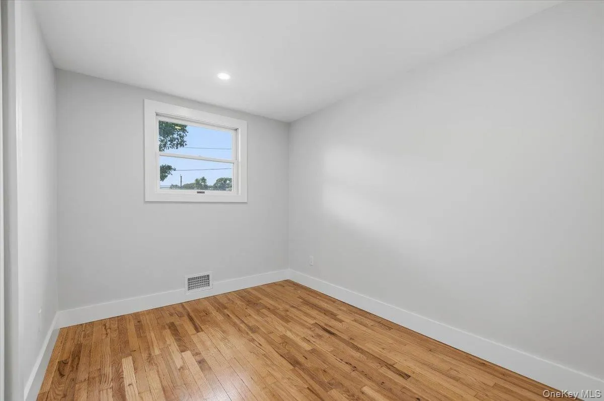 103 Bonnie Road, Islip, NY, 4 Bedrooms Bedrooms, 9 Rooms Rooms,2 BathroomsBathrooms,Residential,For Rent,Bonnie,0,1028002 103 Bonnie Road, Islip, NY, 4 Bedrooms Bedrooms, 9 Rooms Rooms,2 BathroomsBathrooms,Residential,For Rent,Bonnie,0,1028002