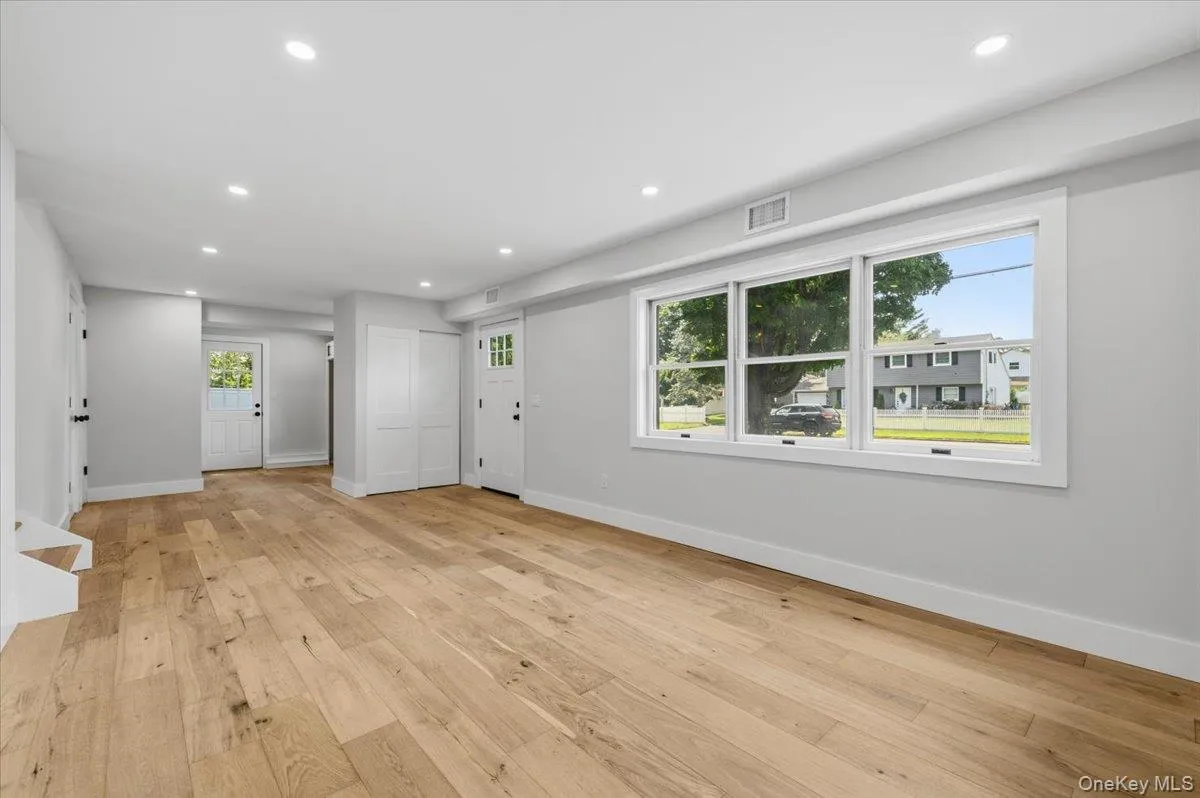 103 Bonnie Road, Islip, NY, 4 Bedrooms Bedrooms, 9 Rooms Rooms,2 BathroomsBathrooms,Residential,For Rent,Bonnie,0,1028002 103 Bonnie Road, Islip, NY, 4 Bedrooms Bedrooms, 9 Rooms Rooms,2 BathroomsBathrooms,Residential,For Rent,Bonnie,0,1028002