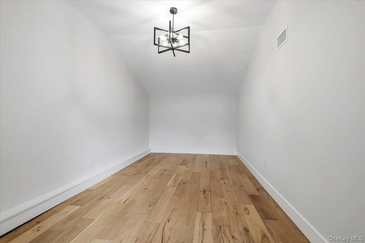 103 Bonnie Road, Islip, NY, 4 Bedrooms Bedrooms, 9 Rooms Rooms,2 BathroomsBathrooms,Residential,For Rent,Bonnie,0,1028002 103 Bonnie Road, Islip, NY, 4 Bedrooms Bedrooms, 9 Rooms Rooms,2 BathroomsBathrooms,Residential,For Rent,Bonnie,0,1028002